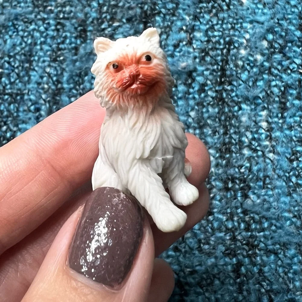 Vintage Cat Mini Figurine Toy Plastic Doll House